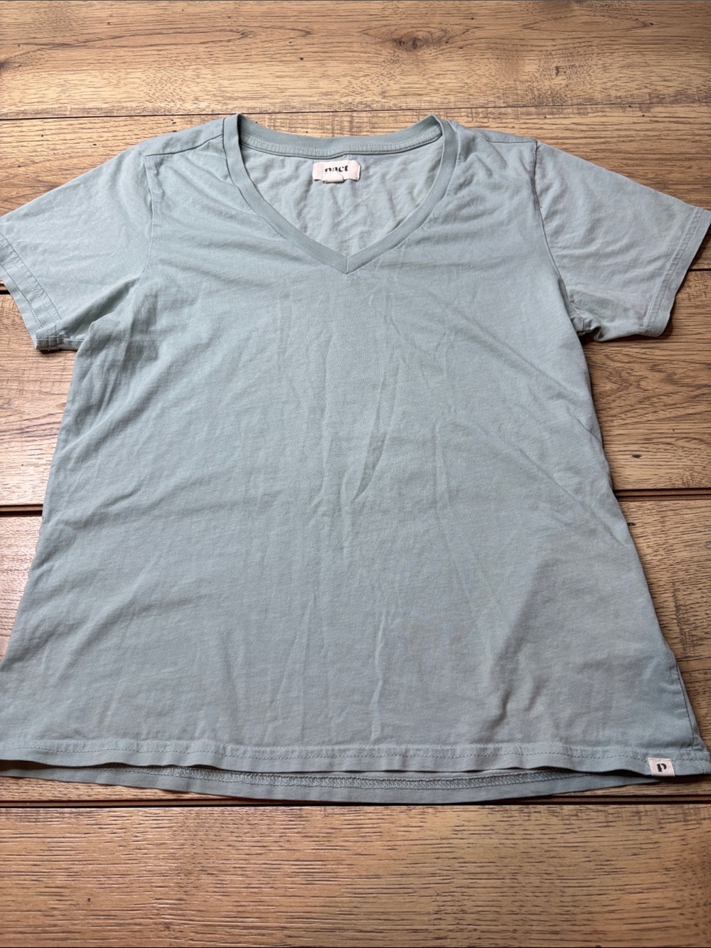 Women’s Pact 100% Organic Cotton V-Neck Short Sleeve Tee in Sage Size Small